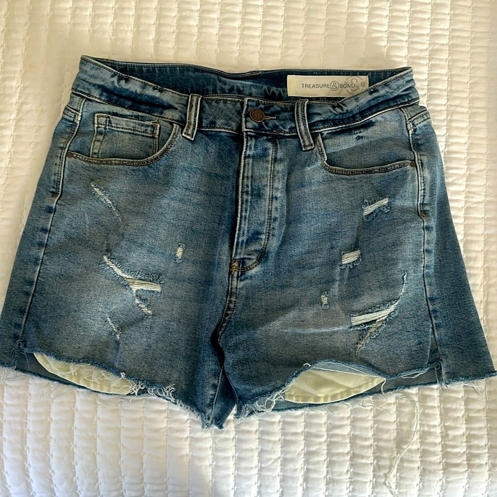 Foster Boyfriend high-rise distressed Jean shorts
